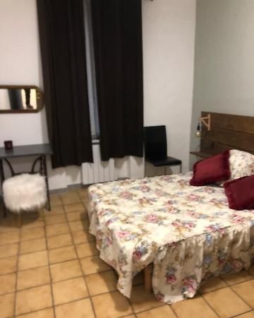Hoche Apartamento Coursan Exterior foto